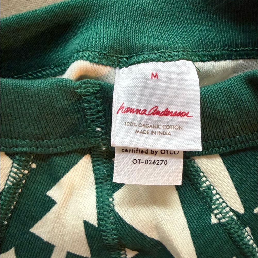 Brand new Hanna Andersson Green and White Tree dog Pajamas- Size M - Picture 3 of 3